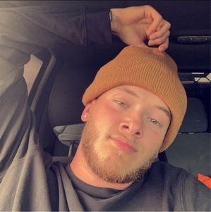 Meet your Posher, Hunter